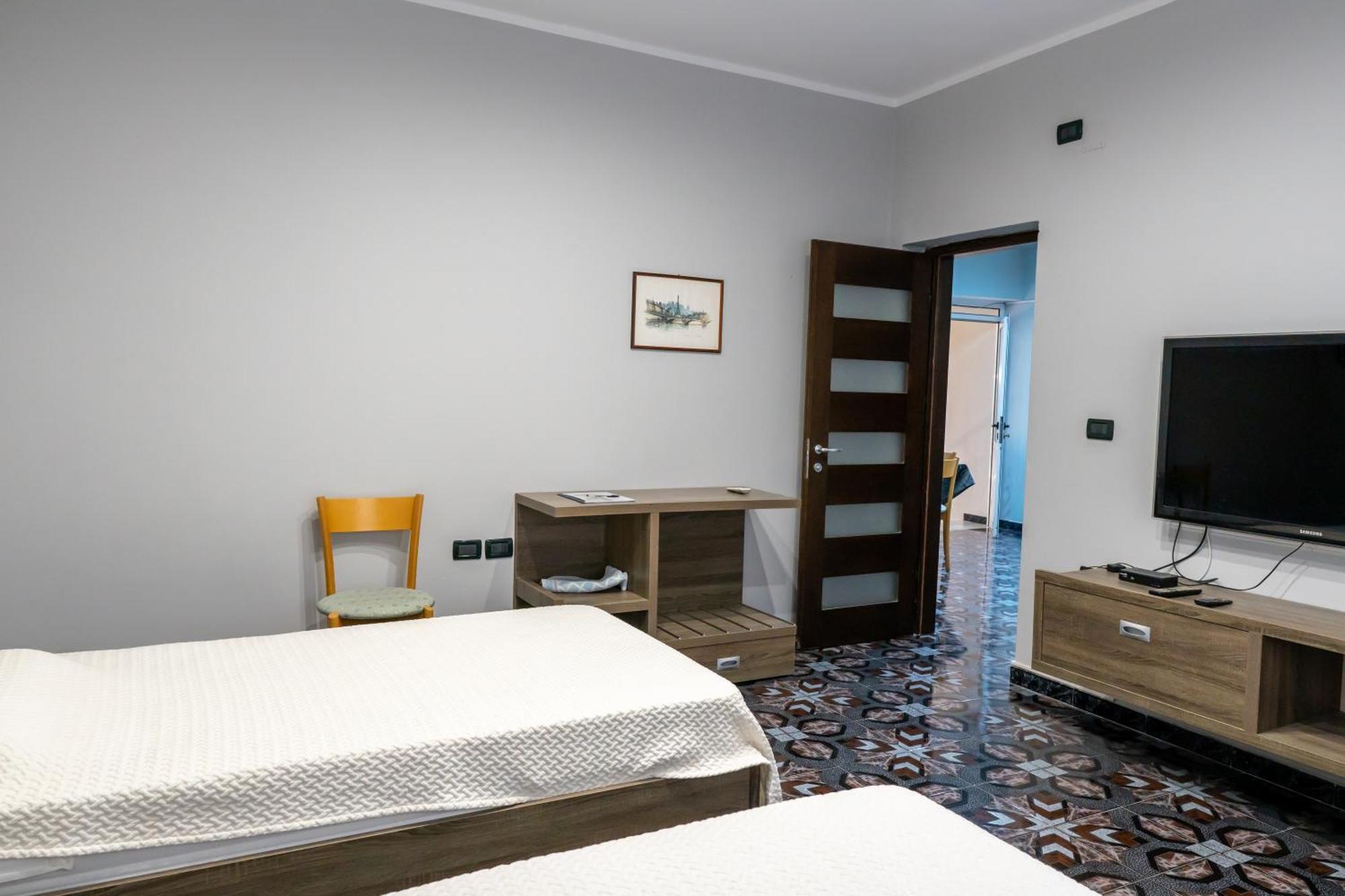 Vlorë Royal Aparthotel מראה חיצוני תמונה