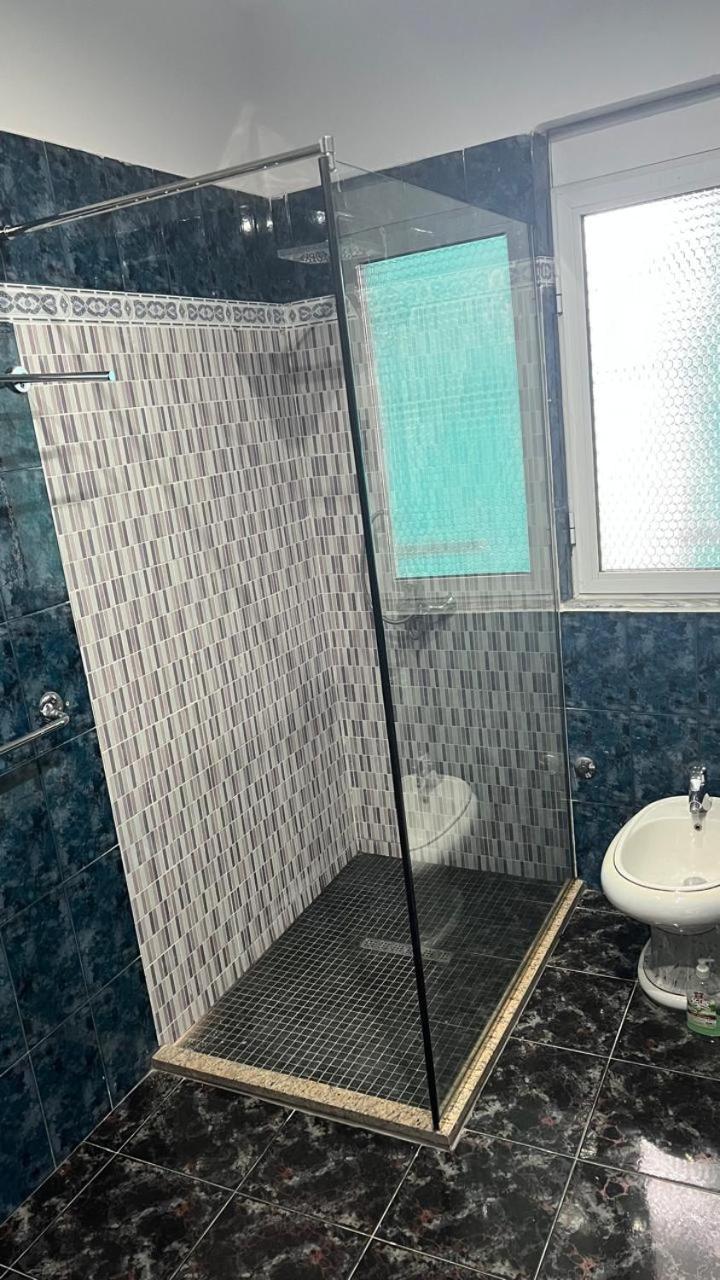Vlorë Royal Aparthotel מראה חיצוני תמונה